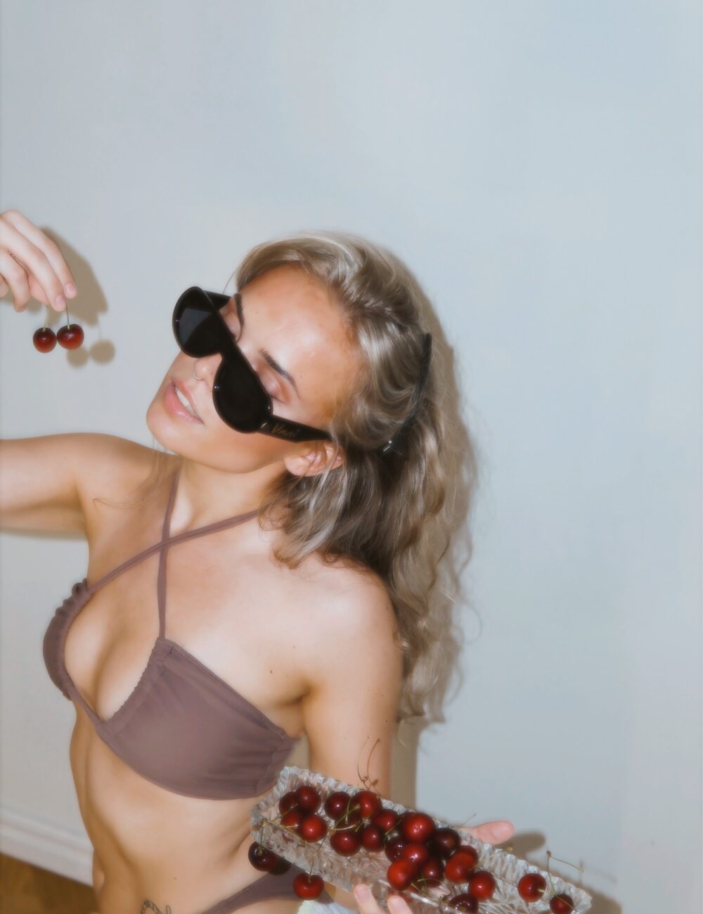 COCONUT BIKINI TOP brown